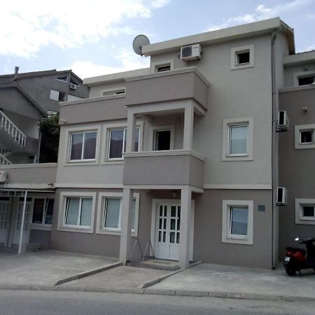 Tara Deluxe Apartment بودفا المظهر الخارجي الصورة