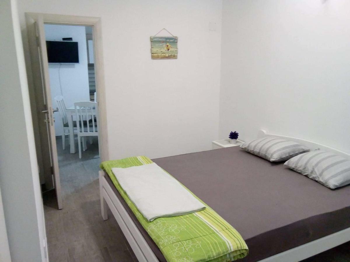 Tara Deluxe Apartment بودفا المظهر الخارجي الصورة